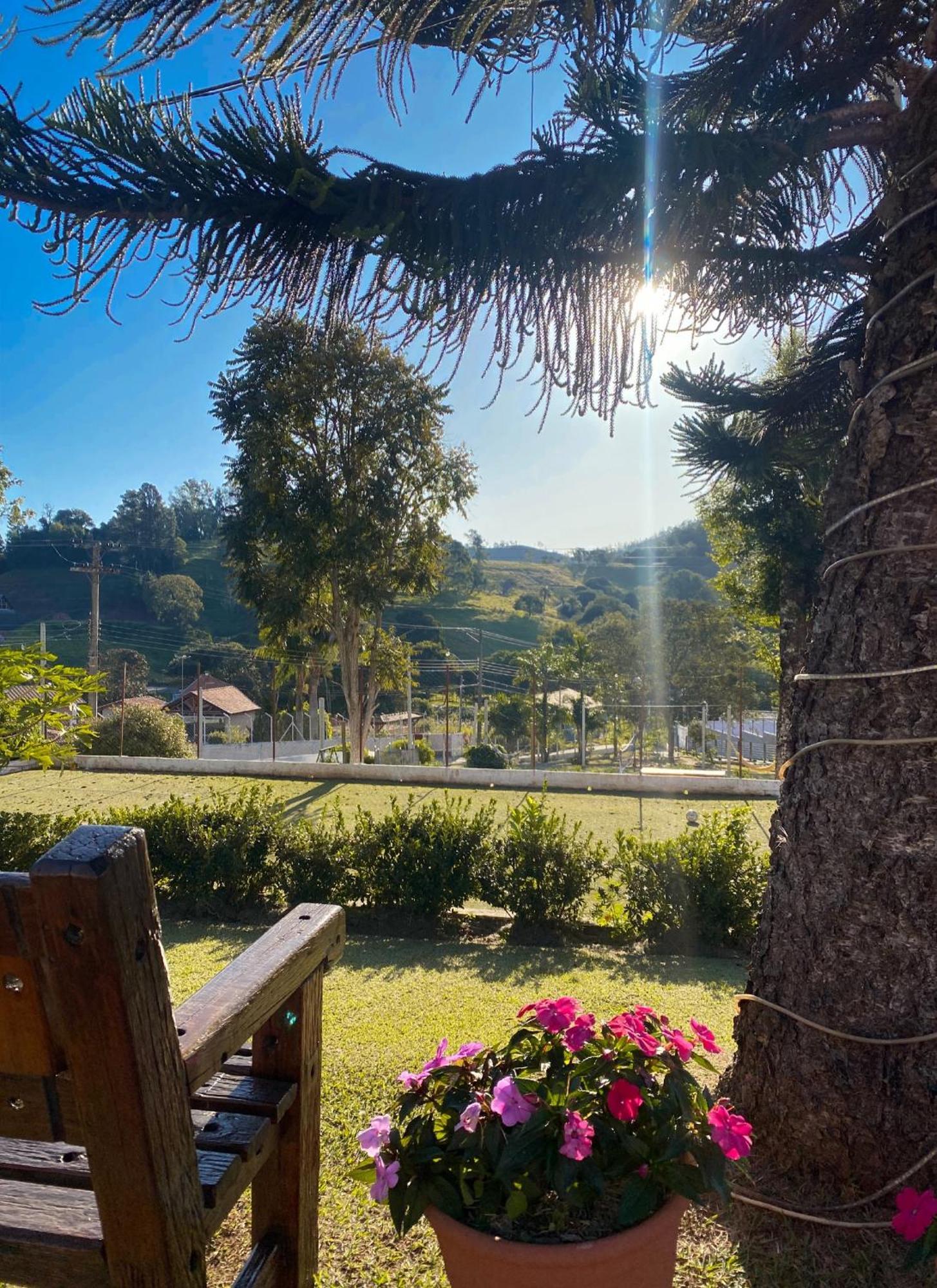Pousada Flores Do Campo Águas de Lindóia 외부 사진